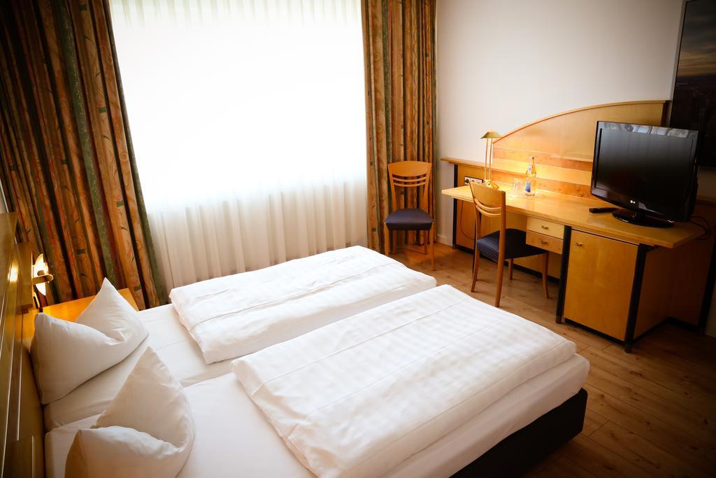 Rheinhessen Inn Gmbh Woerrstadt Bagian luar foto